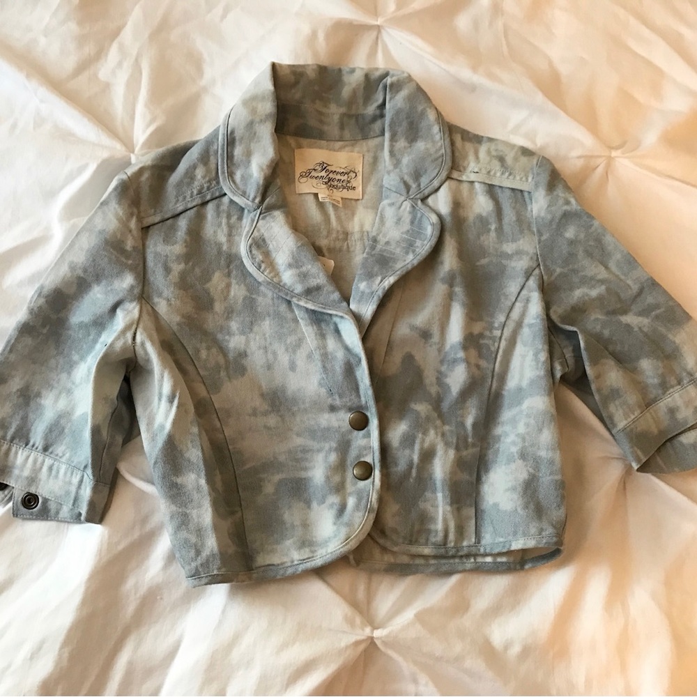 Forever 21 Tie Dye Cropped Denim Jacket - Size Small - NWT